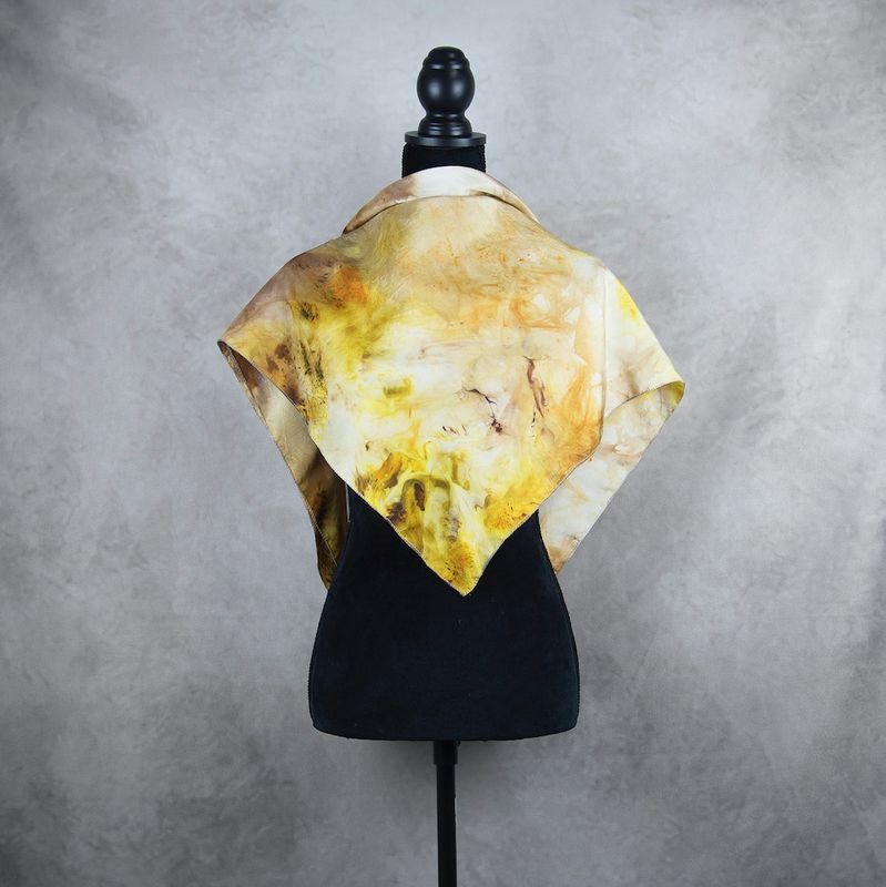 Hodvábna šatka VZOR_45, 85 × 85 cm, Made in Slovakia