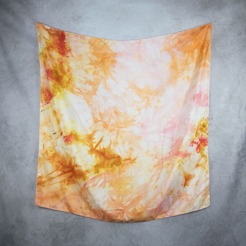 Hodvábna šatka VZOR_43, 85 × 90 cm, Made in Slovakia