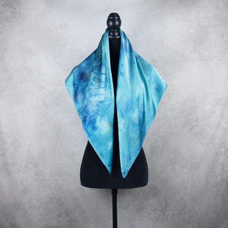Hodvábna šatka LIMITED_318, 90×90 cm, ručne vyrábaná na Slovensku
