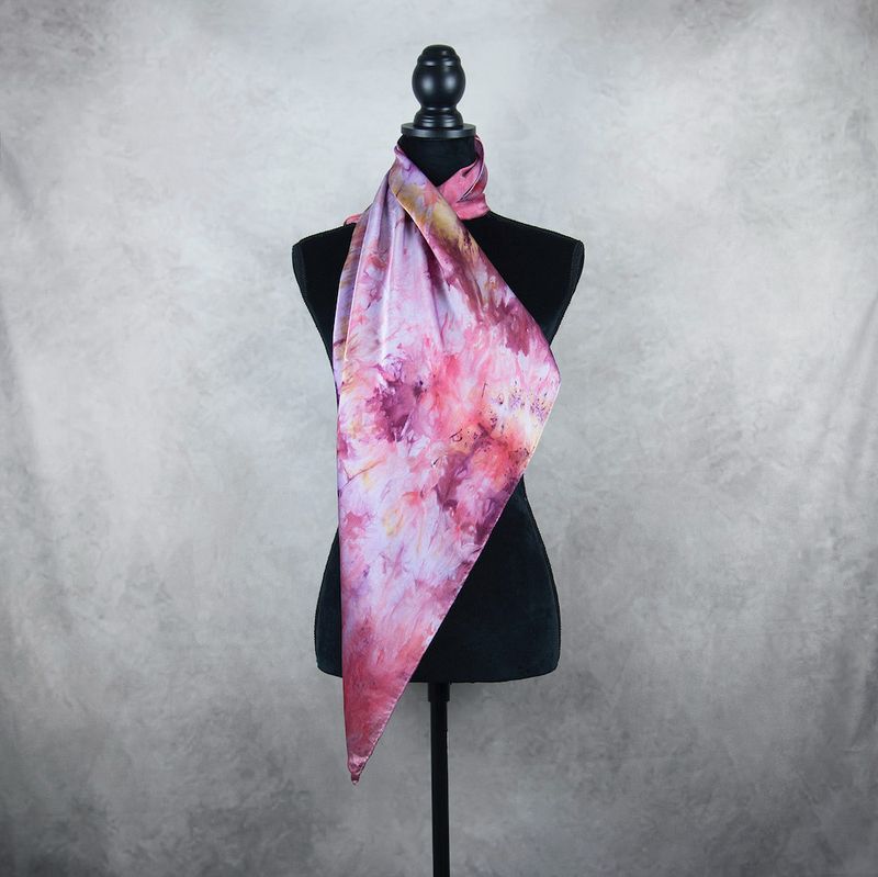 Hodvábna šatka LIMITED_319, 90×90 cm, ručne vyrábaná na Slovensku